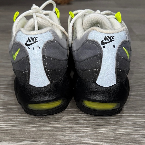 Nike Air Max - Picture 4 of 4